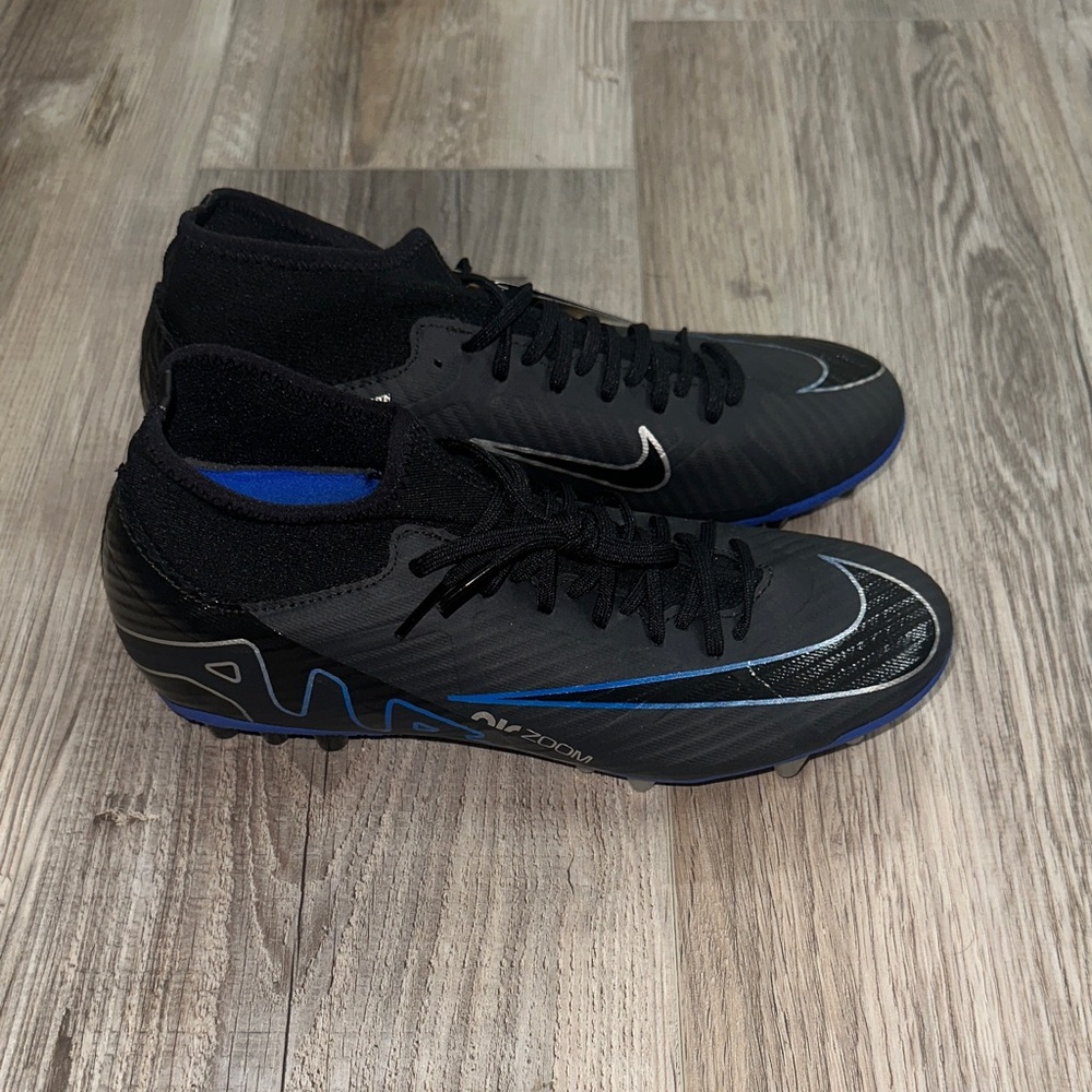 Nike Soccer/Football cleats size 6.5